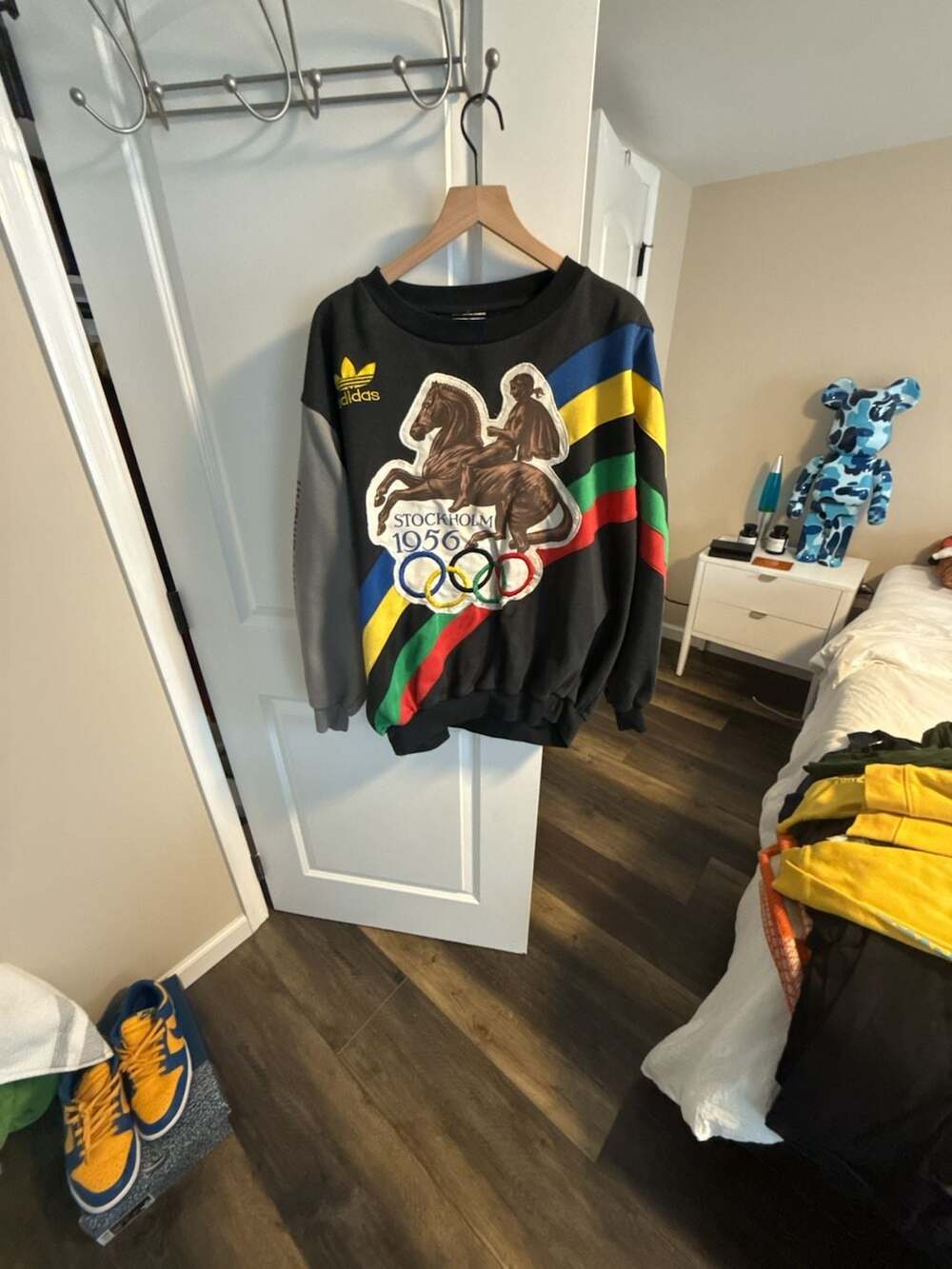 Vintage Adidas Stovkholm/Helsinki Olympics Crewneck XL